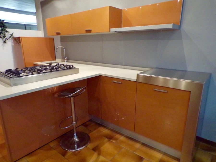 CUCINA CON PENISOLA ELMAR BASIC IN PROMO A BRESCIA