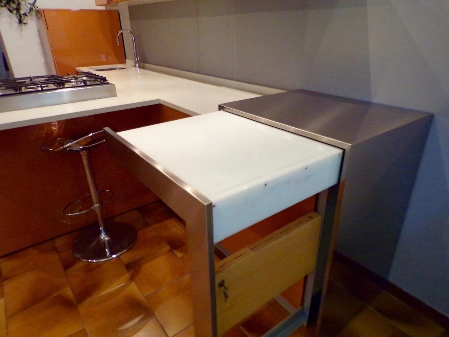 CUCINA CON PENISOLA ELMAR BASIC IN EXPO A BRESCIA