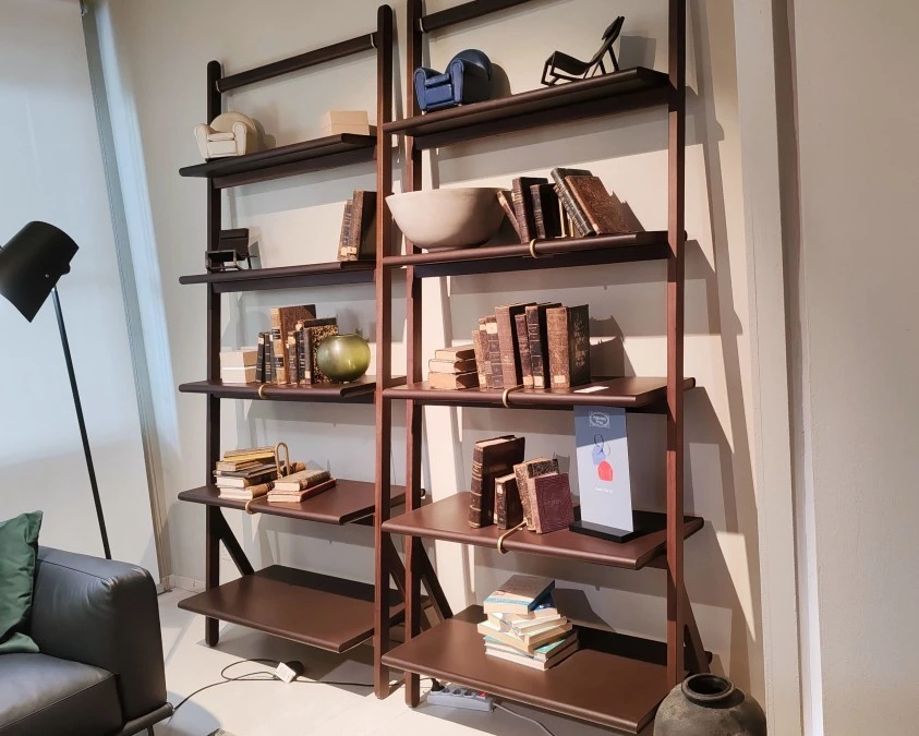 Piccola libreria Poltrona Frau Ren