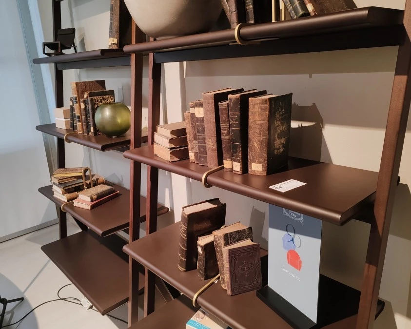 Piccola libreria Poltrona Frau Ren