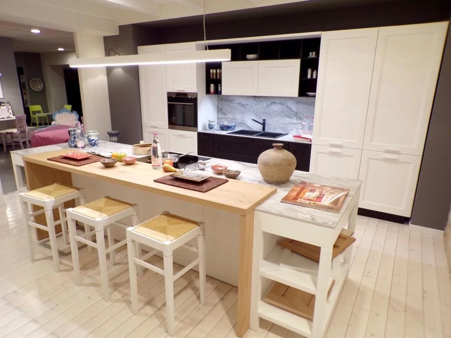 CUCINA CON ISOLA DIBIESSE ASOLO OUTLET A BERGAMO