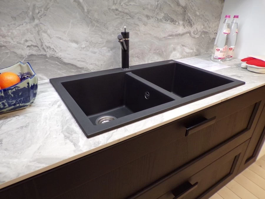 CUCINA CON ISOLA DIBIESSE IN ESPOSIZIONE A BERGAMO