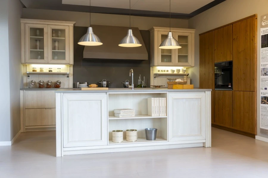 Cucina con Isola Scandola Mobili Maestrale