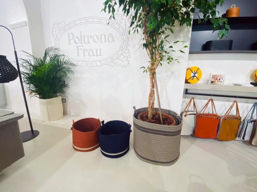 Complemento Outdoor Poltrona Frau Sherazade