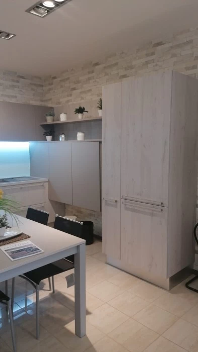 Cucina angolare Veneta Cucine ethica decorativo