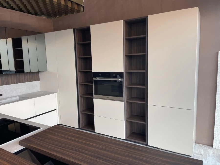 Cucina con penisola Aster Cucine Atelier