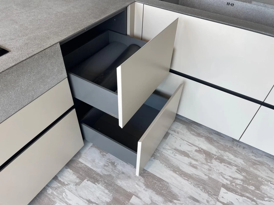 Cucina con penisola Aster Cucine Atelier