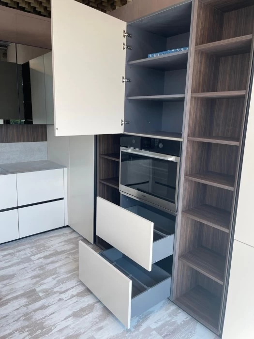 Cucina con penisola Aster Cucine Atelier