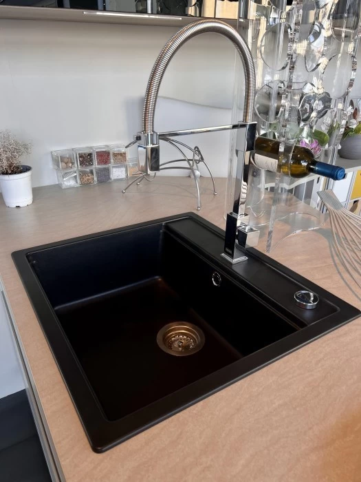 Cucina con penisola Cucina Tedesca FEEL LACCATO SABBIA OPACO