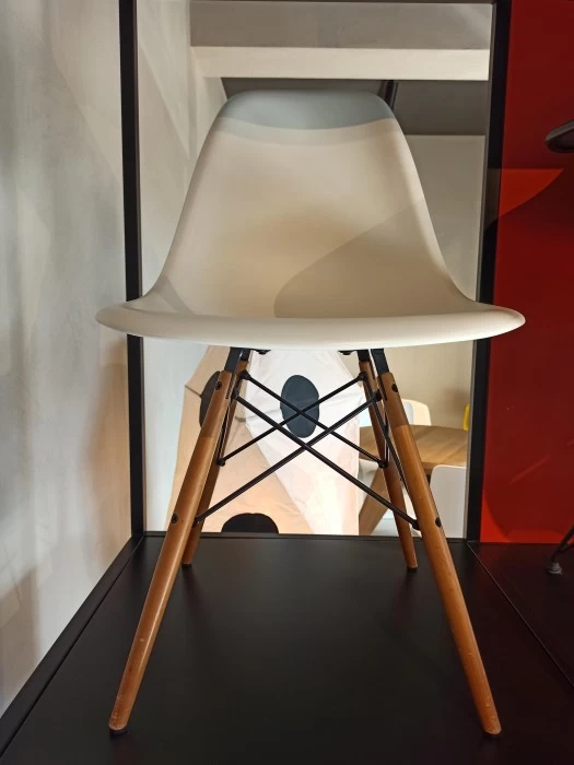 Sedia Vitra Dsw