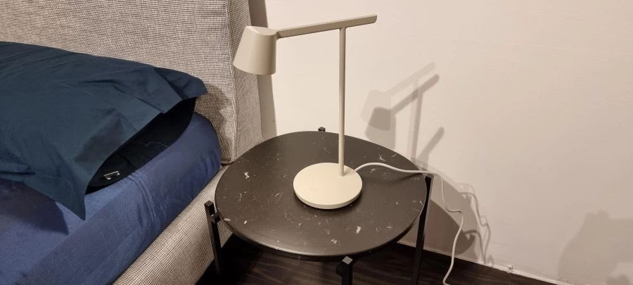 Lampada da tavolo Muuto Tip table
