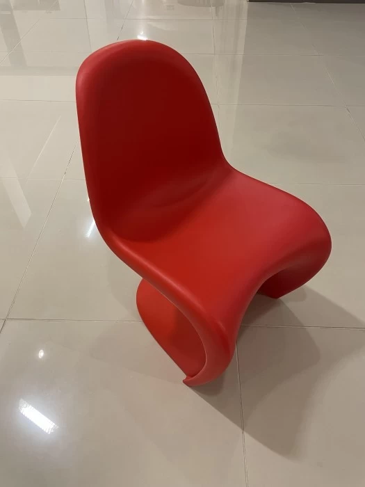 Poltroncina Vitra Panton Junior