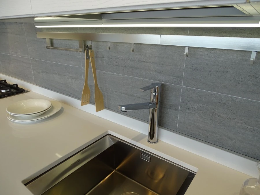 Cucina angolare Veneta Cucine DIALOGO