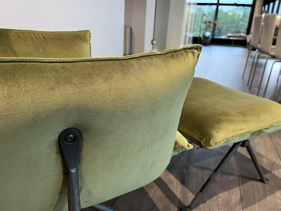 Poltrona con pouf Magis | OFFICINA + OTTOMANA