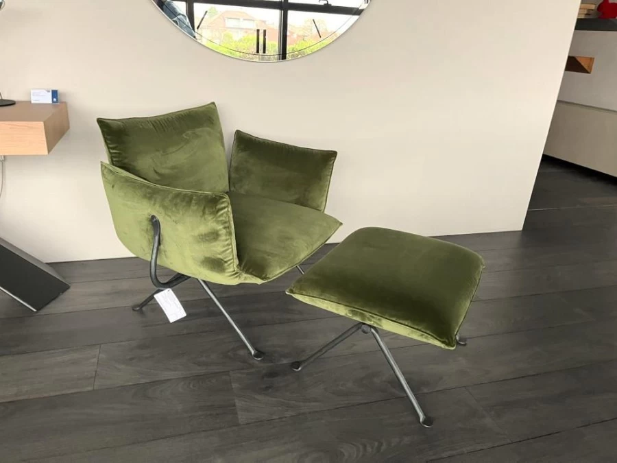 Poltrona con pouf Magis | OFFICINA + OTTOMANA