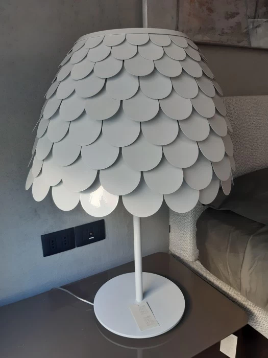 Lampada da tavolo FontanaArte Carmen