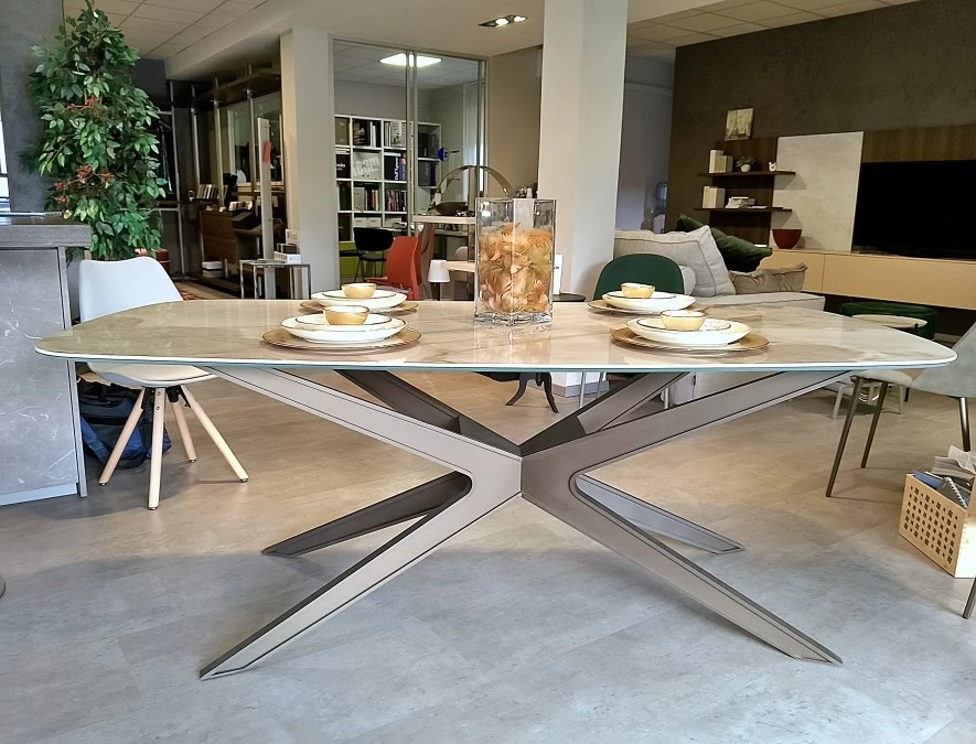 Tavolo Tonin Blade
