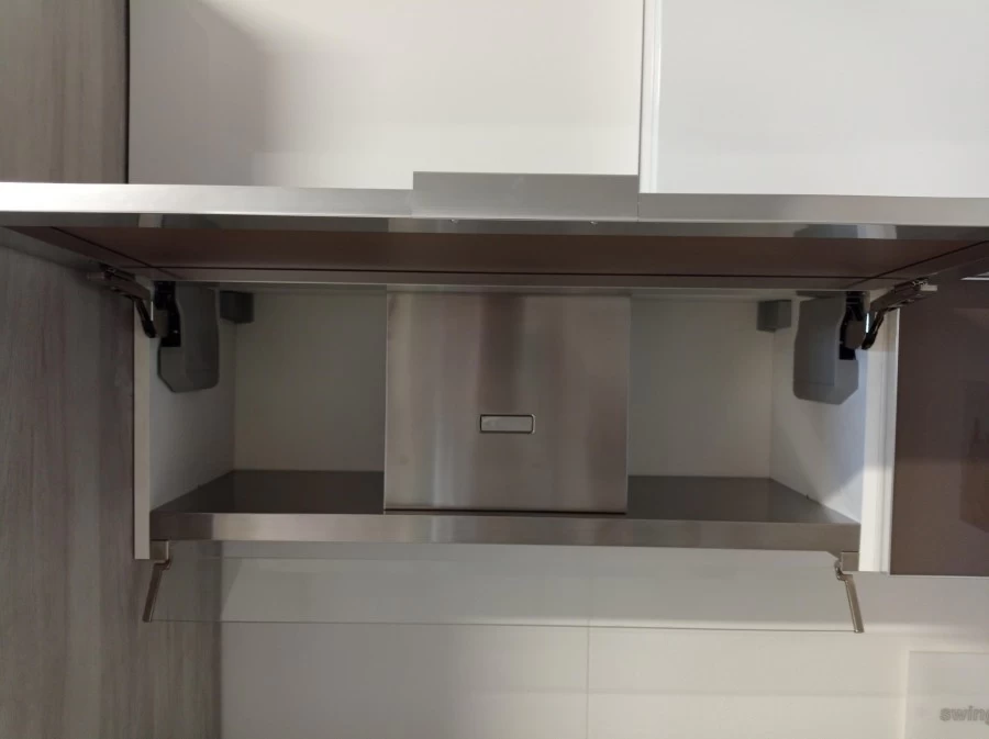 Cappa faber inox 90 cm. incassata nel pensile.