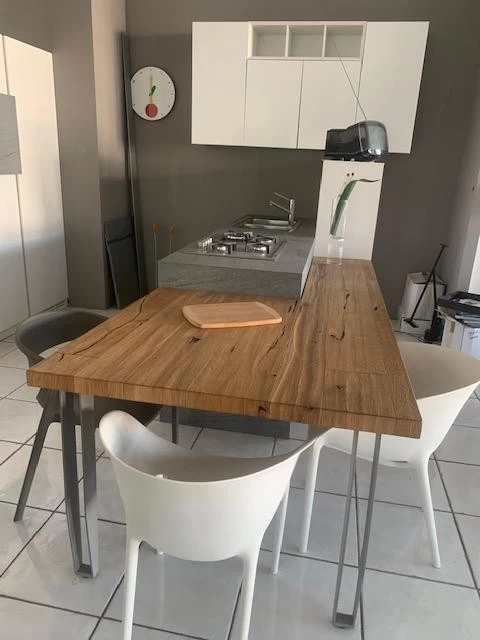 Cucina con penisola Meson's MONOLITI