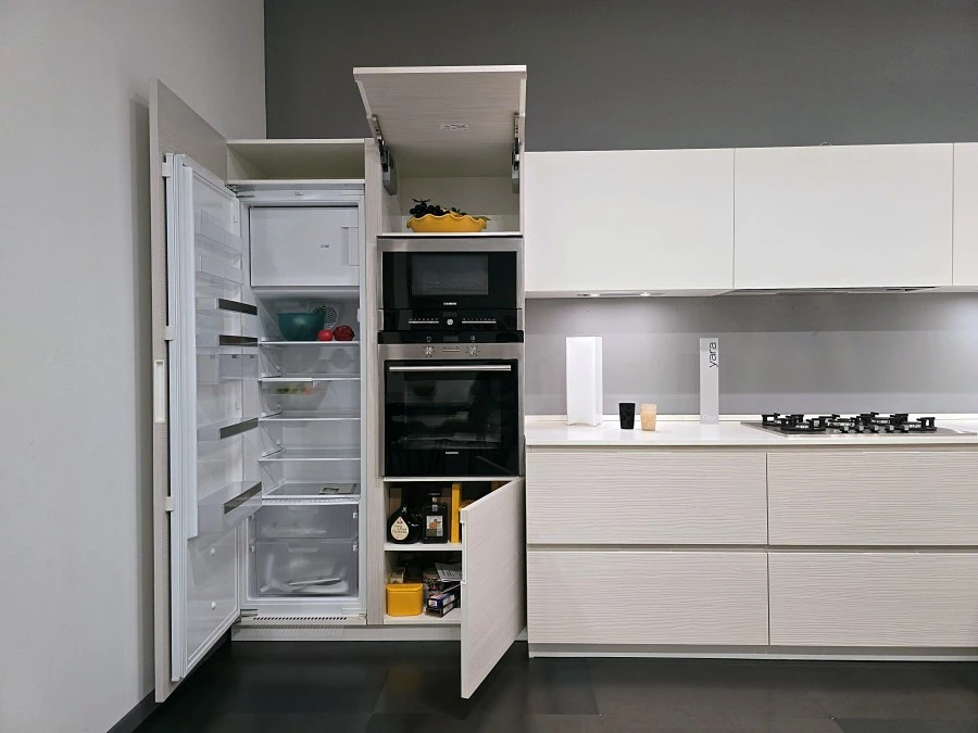 Cucina con penisola Cesar Yara