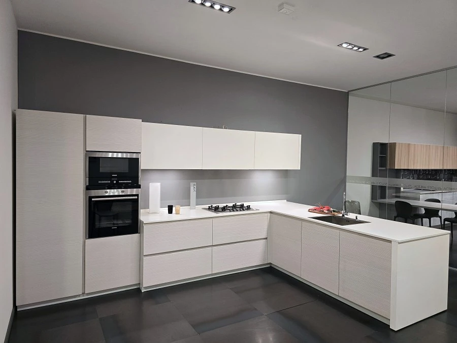 Cucina con penisola Cesar Yara