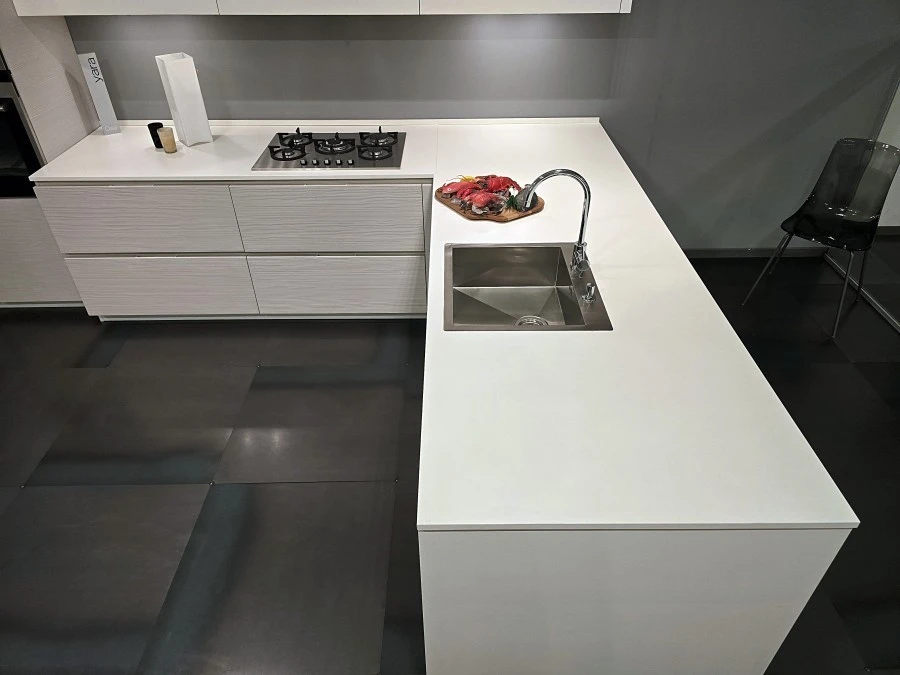 Cucina con penisola Cesar Yara