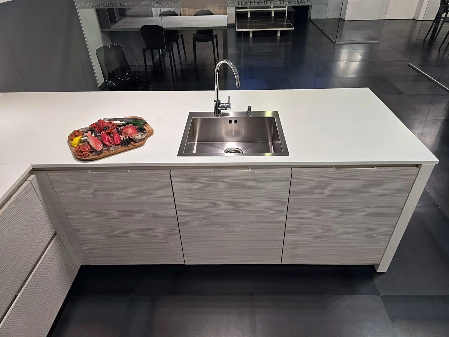 Cucina con penisola Cesar Yara