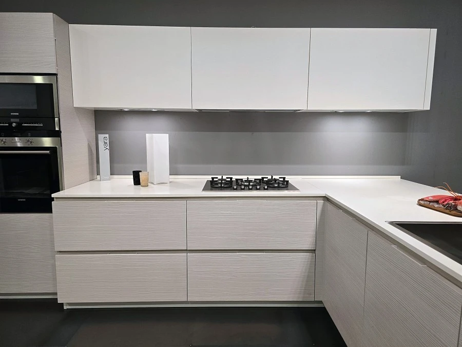 Cucina con penisola Cesar Yara
