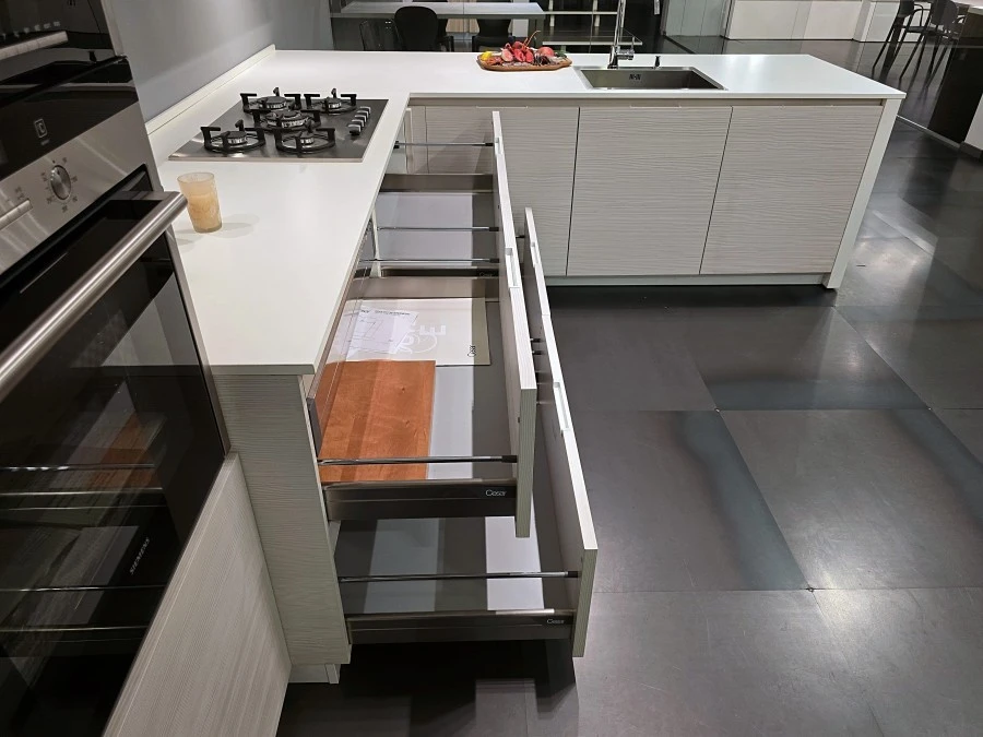 Cucina con penisola Cesar Yara