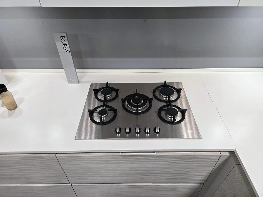 Cucina con penisola Cesar Yara