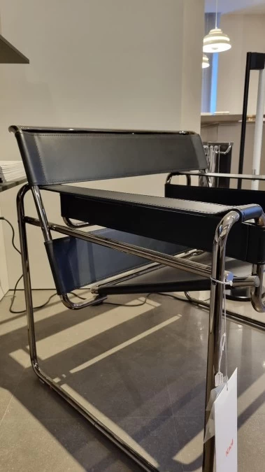 Poltrona Knoll Wassily Limited Edition