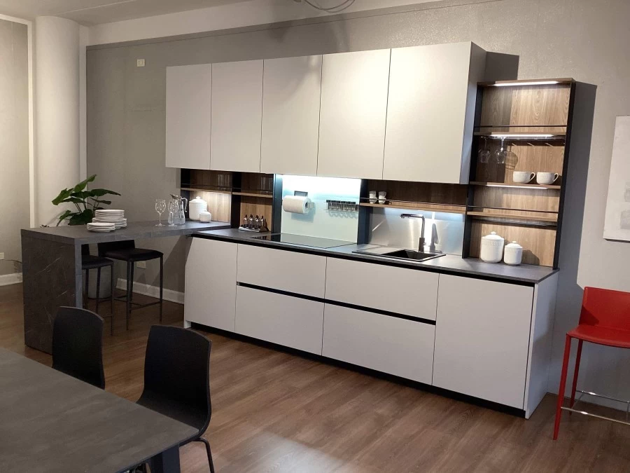 cucina con accessori