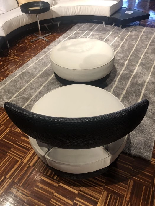 Poltrona con pouf Pierantonio Bonacina Mutabilis