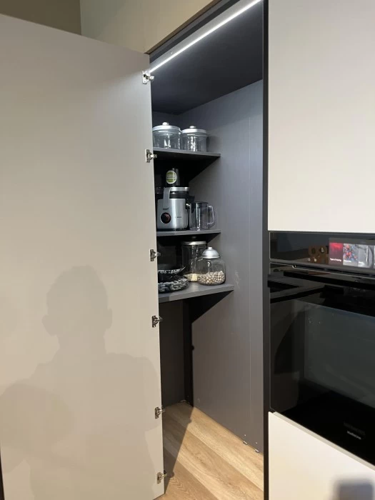 Cabina Armadio attrezzabile (con cestelli inclusi pronti al montaggio)