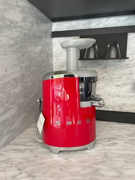 Elettrodomestico Smeg SJF01RDEU