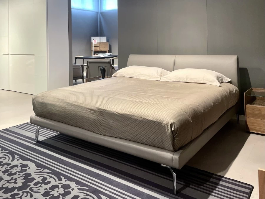 Letto matrimoniale Poltrona Frau Eosonno