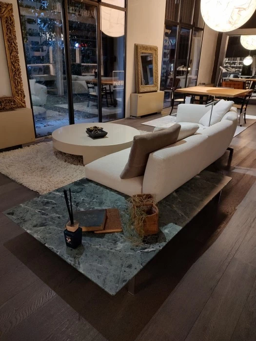 Divano Knoll avio con tavolo in marmo angolare