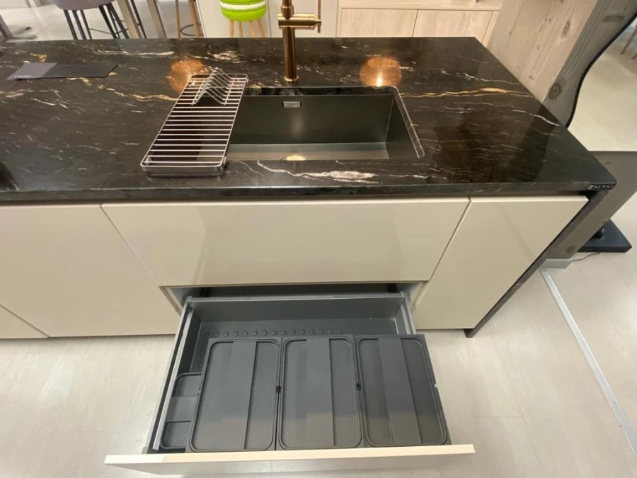 Cucina con Isola Produzione Tedesca Bali