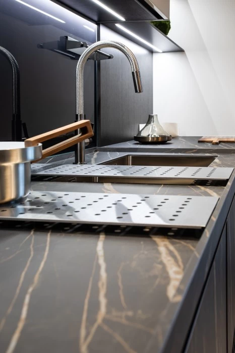 Cucina Binova modello Bluna + Avola - Vismara Architettura d'Interni