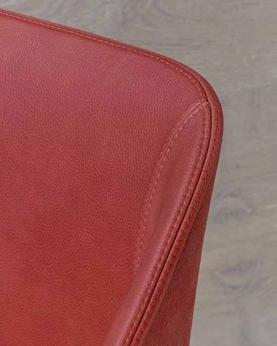 Sedia con braccioli Poliform Manta
