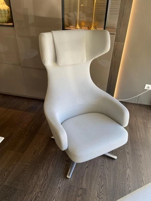 Poltrona con pouf Vitra Grand Repos & Ottoman