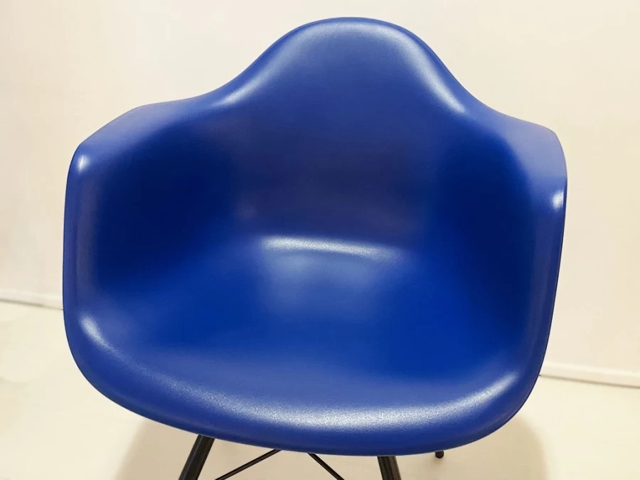 Sedia con braccioli Vitra DAW