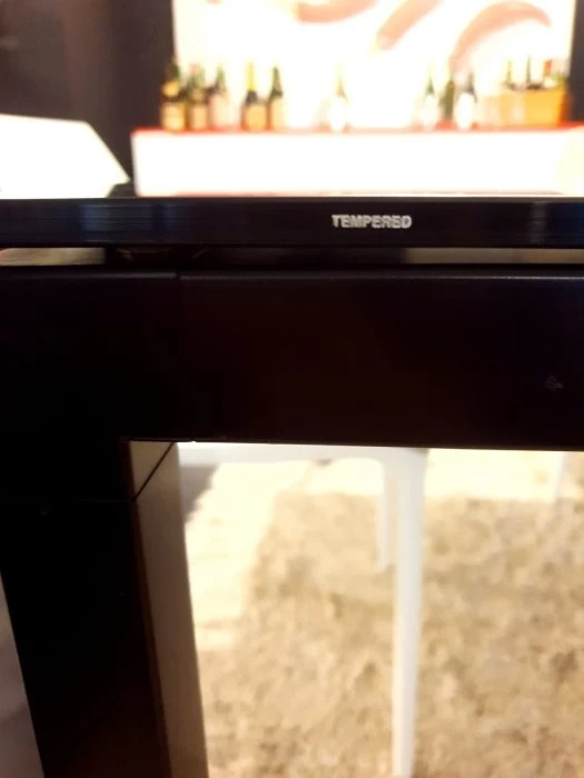 vetro retrolaccato nero temperato