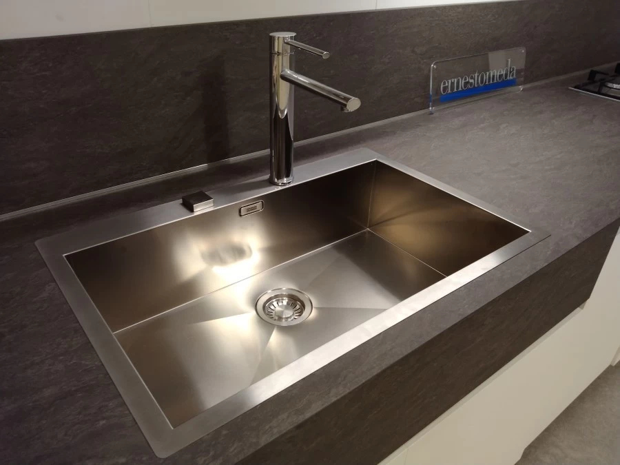 Cucina angolare Ernestomeda One 80