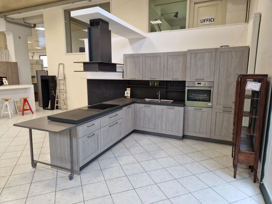 Cucina con penisola Stosa Cucine City