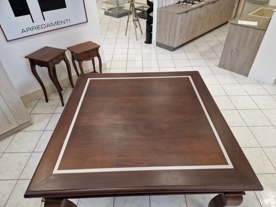 Tavolo quadrato Falegnameria Gazzurelli QUADRO2