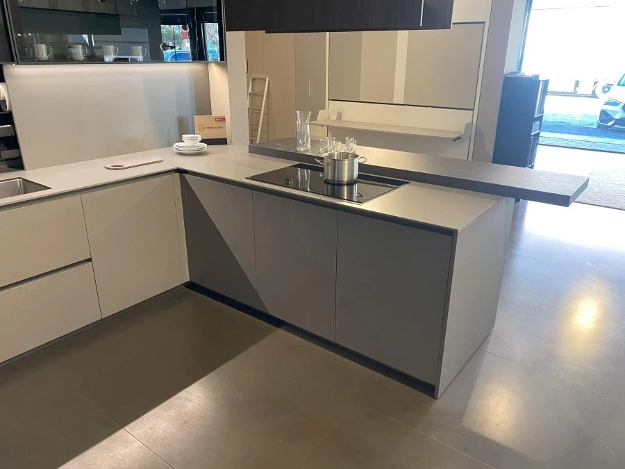 Cucina con penisola Modulnova MH6