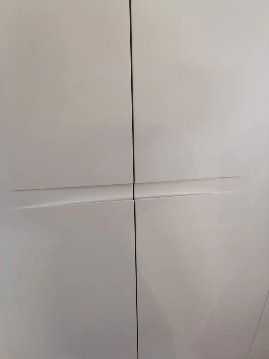 particolare maniglia scavata
