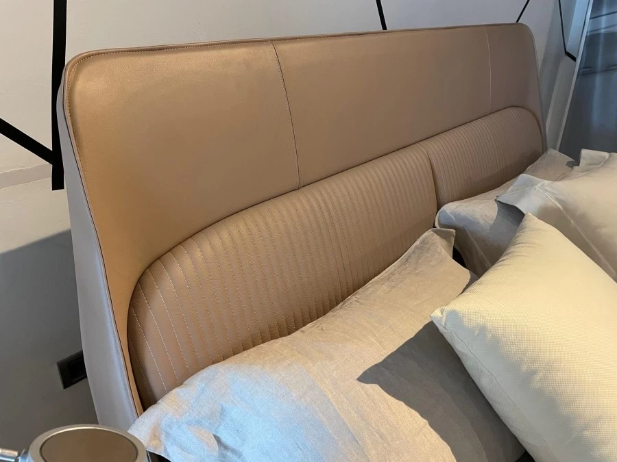 Letto matrimoniale Poltrona Frau Coupè De Luxe
