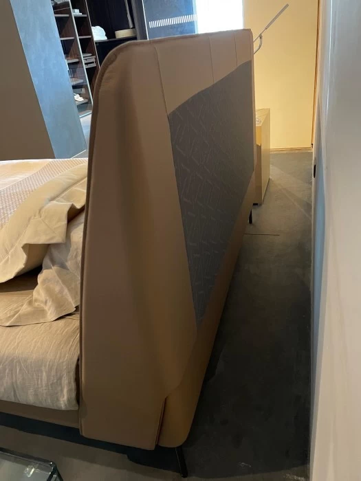 Letto matrimoniale Poltrona Frau Coupè De Luxe